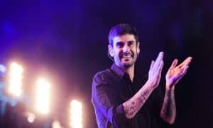 Melendi Canta el Himno del Centenario del Real Oviedo