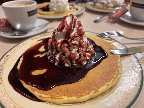cafetería el cisne negro de Gijón